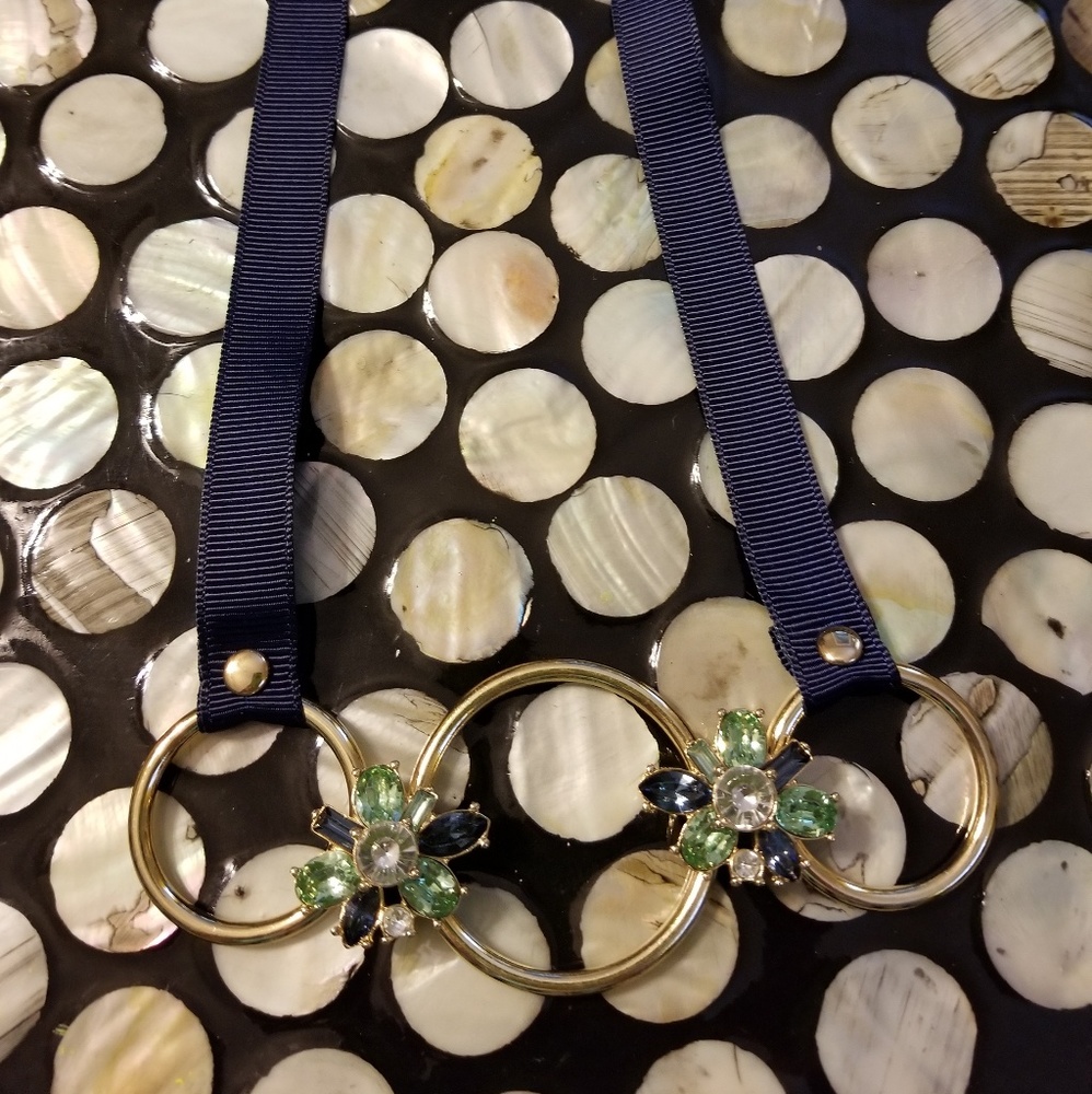 Necklace - Picture 2 of 3
